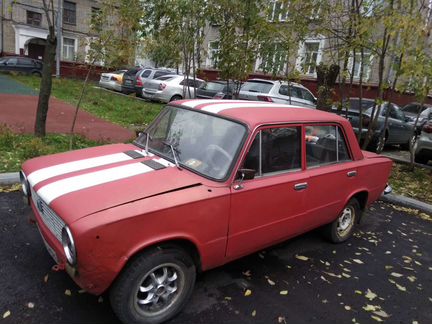 ВАЗ 2101 1.3 МТ, 1976, битый, 300 000 км
