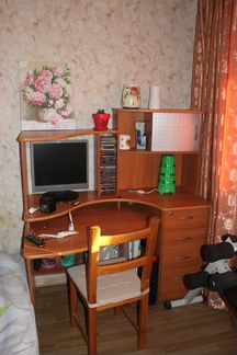 Стол компьютерный