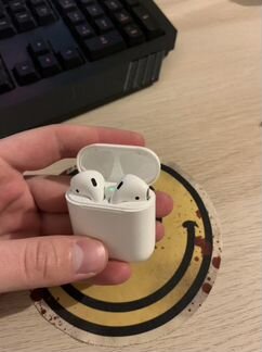 AirPods