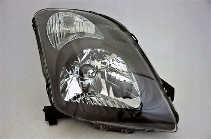 Suzuki Swift фара передняя левая правая 2005-2010