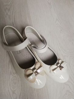 Туфли для девочки белые р. 36