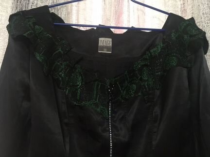 Костюм юбка и пиджак 52 размер