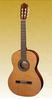 Гитара (новая) cuenca 10 4/4