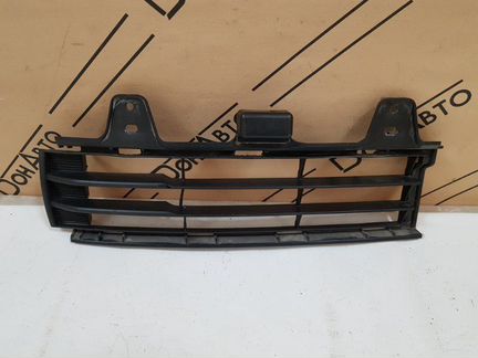 Решетка бампера правая Toyota Land Cruiser 200