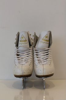 Коньки Jackson для фигурного катания, р.2 EUR31.5