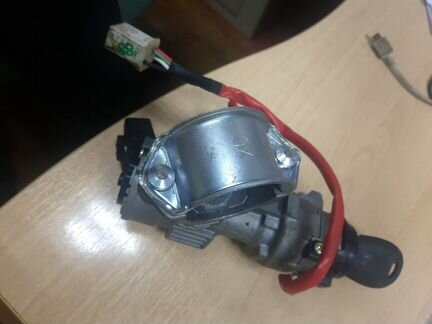 Замок зажигания с ключом Хундай IX35