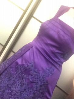 Платье бренда Karen Millen