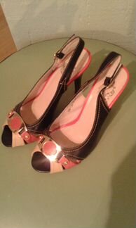 Босоножки кожаные Dolce Vita p 38