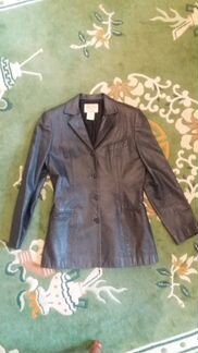 Продам куртку-жакет Oscar de la renta