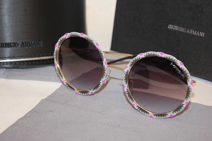 Солнцезащитные очки Armani