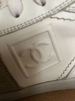 Боты кроссовки Chanel молочного цвета р39