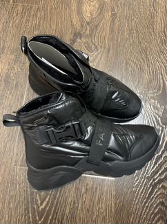Кроссовки tamaris