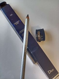 Черный карандаш Dior
