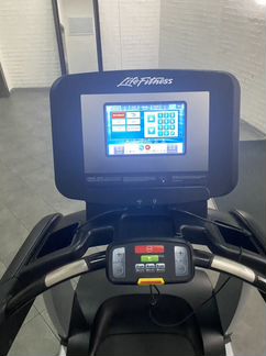 Беговая дорожка Life Fitness Discover SE 95T