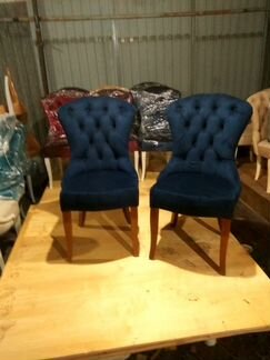 Мягкие стулья с каретной стяжкой на кухню в наличи