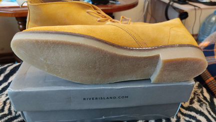 Новые замшевые ботинки 44