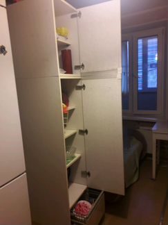 Шкаф высокий на кухню, в комнату