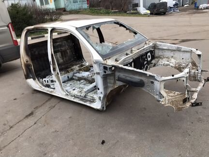 Кабина передняя часть Toyota Hilux 2005-2015