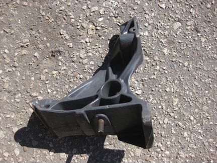 Кронштейн крепления цилиндра подъёма кабина-бампер