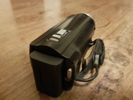 Видеокамера Sony HDR-CX220