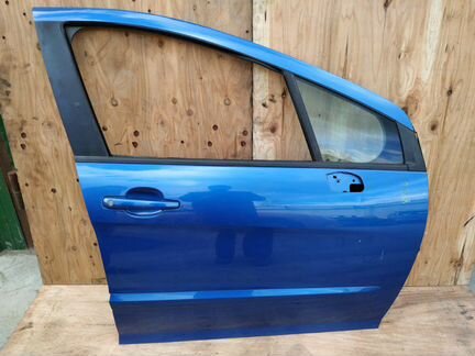 Дверь передняя правая Peugeot 308 2010