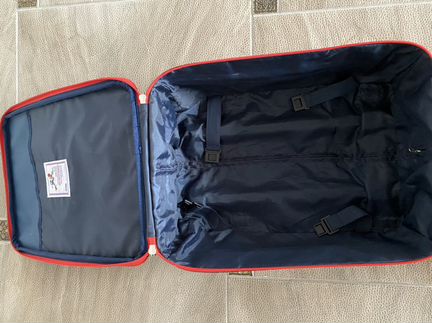 Чемодан на колесах