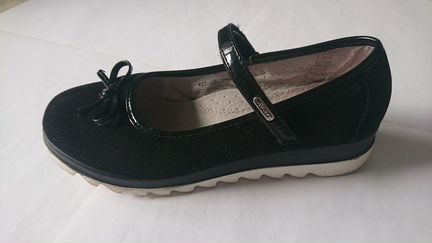 Модные чёрные туфли 37 размера