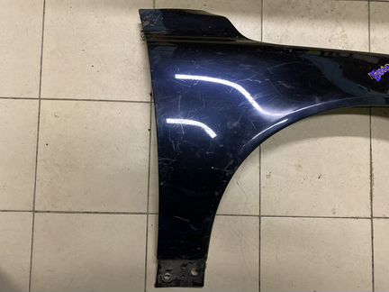Крыло переднее правое вольво S80/V70 31294001