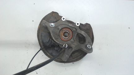 Ступица (кулак, цапфа) правая задняя Mercedes C W2