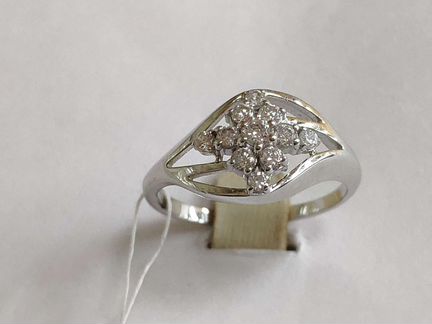 Золотое кольцо 585 пробы с фианитами