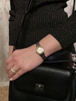 Женские часы 