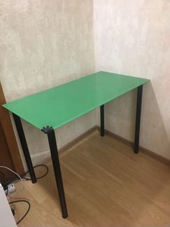Стол стеклянный 100х52см