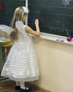 Нарядное платье для девочки 122 -128