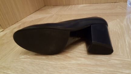 Новые туфли эконика