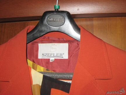 Костюм тройка