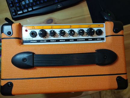 Комбоусилитель 