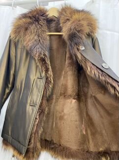 Парка, пальто, куртка, коричневая, воротник мех ли
