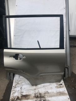 Дверь задняя правая Mitsubishi Pajero 3 V7 W